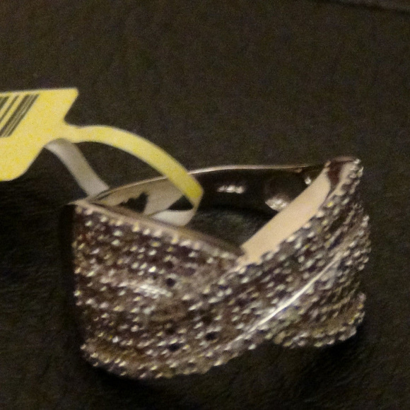 Diamond Rnd Ring TDiaW .033 Cts. size 7 ladies